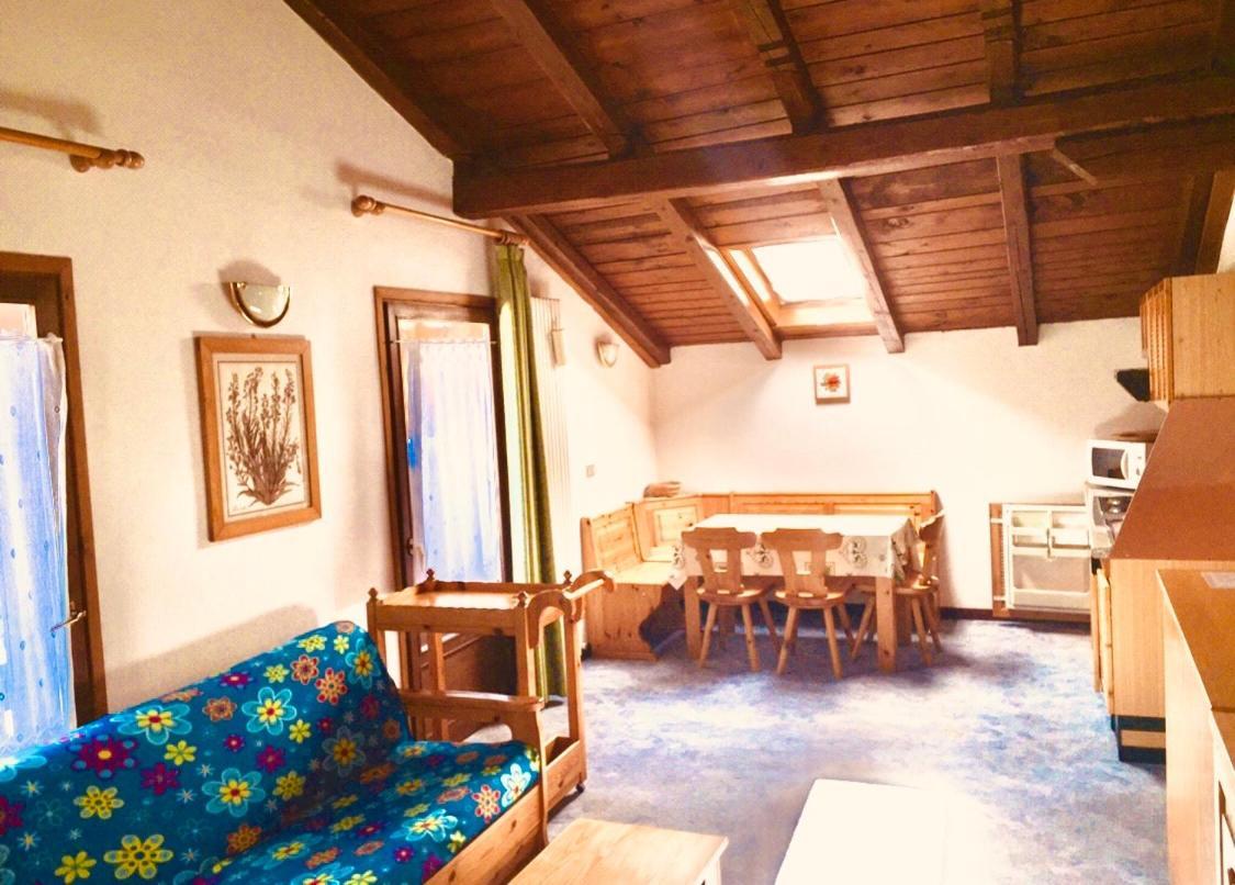 Casa Martini Appartement Mezzana  Buitenkant foto