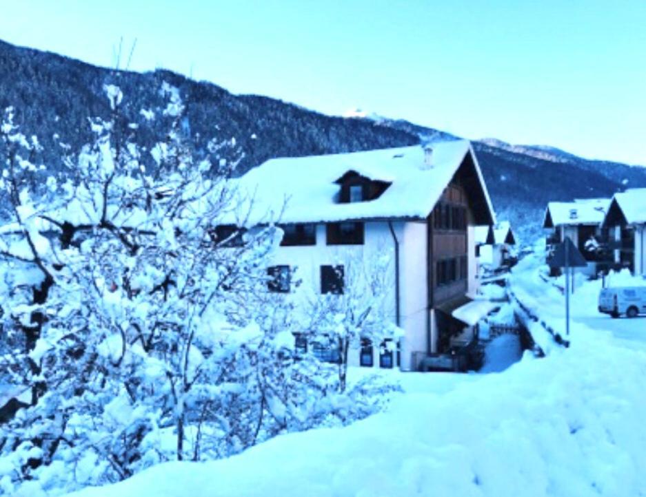 Casa Martini Appartement Mezzana  Buitenkant foto
