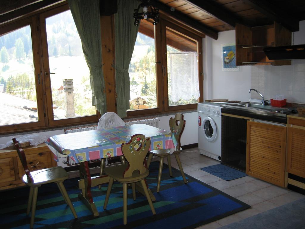Casa Martini Appartement Mezzana  Buitenkant foto