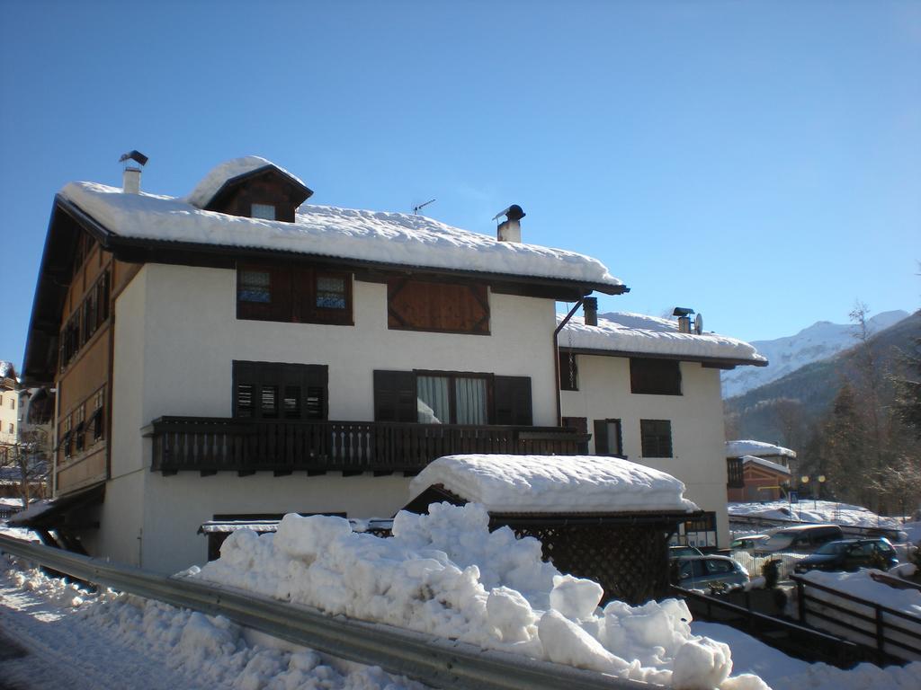 Casa Martini Appartement Mezzana  Buitenkant foto