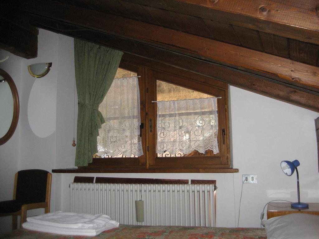 Casa Martini Appartement Mezzana  Buitenkant foto