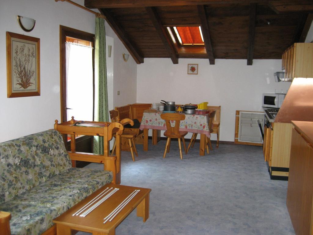Casa Martini Appartement Mezzana  Buitenkant foto